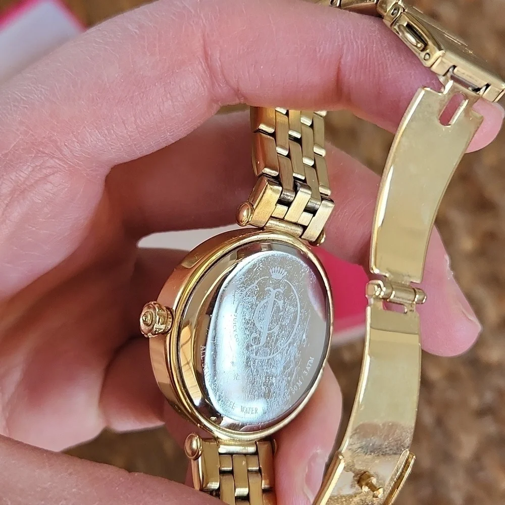 ✨️NWT JUICY COUTURE Gold Diamond lined Watch